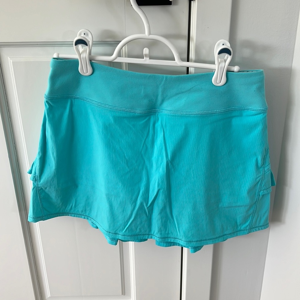 Ivivva set the pace skirt. Size14